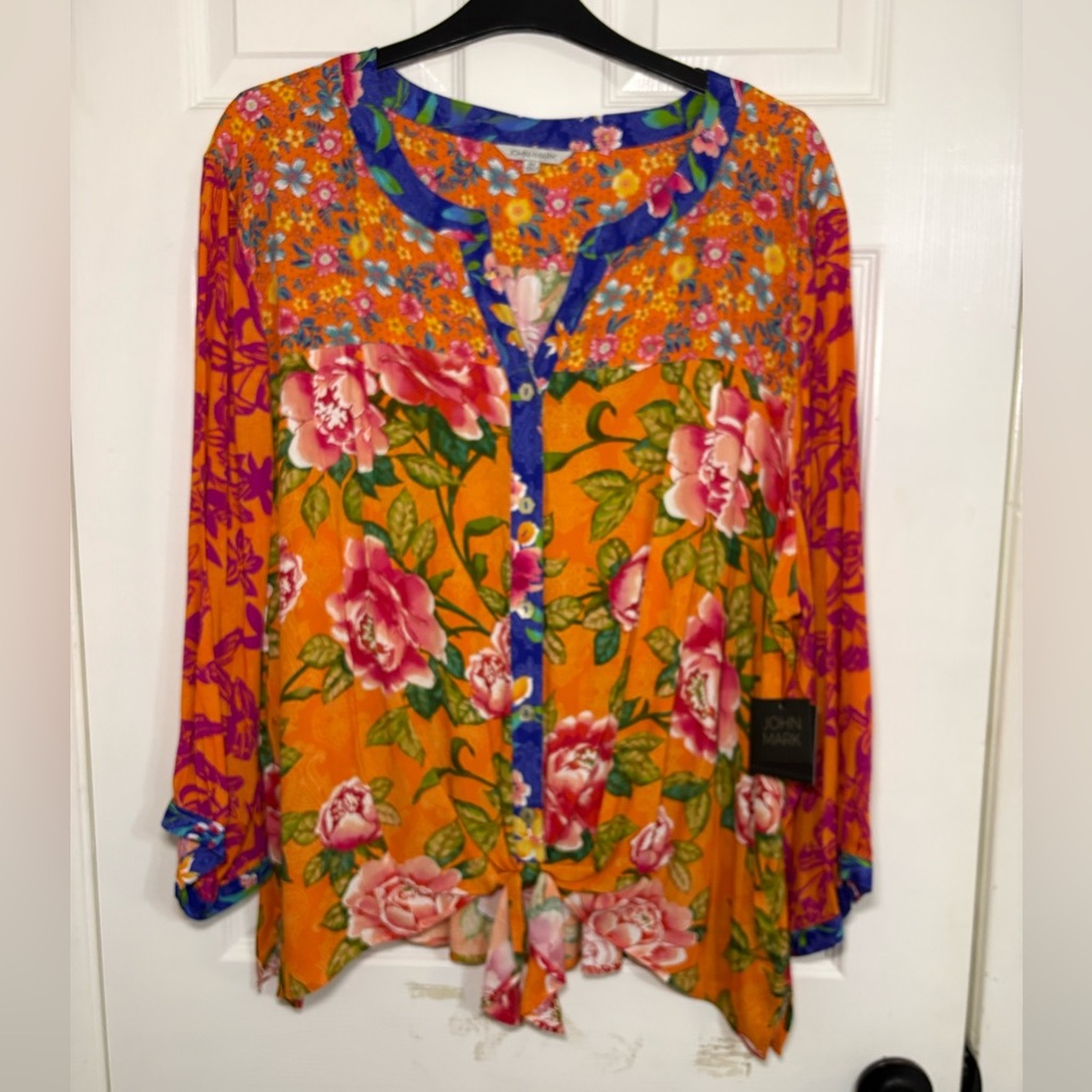 NWT - John Mark Printed Split V-Neck 3/4 Sleeve Button Front Blouse Plus-Size - Picture 4 of 12
